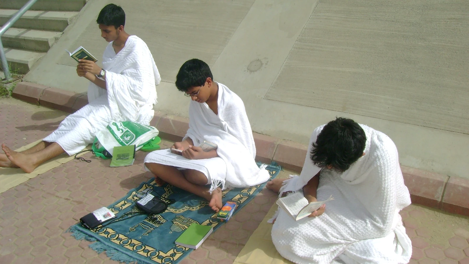 Hajj pilgrimage scene during the rites
