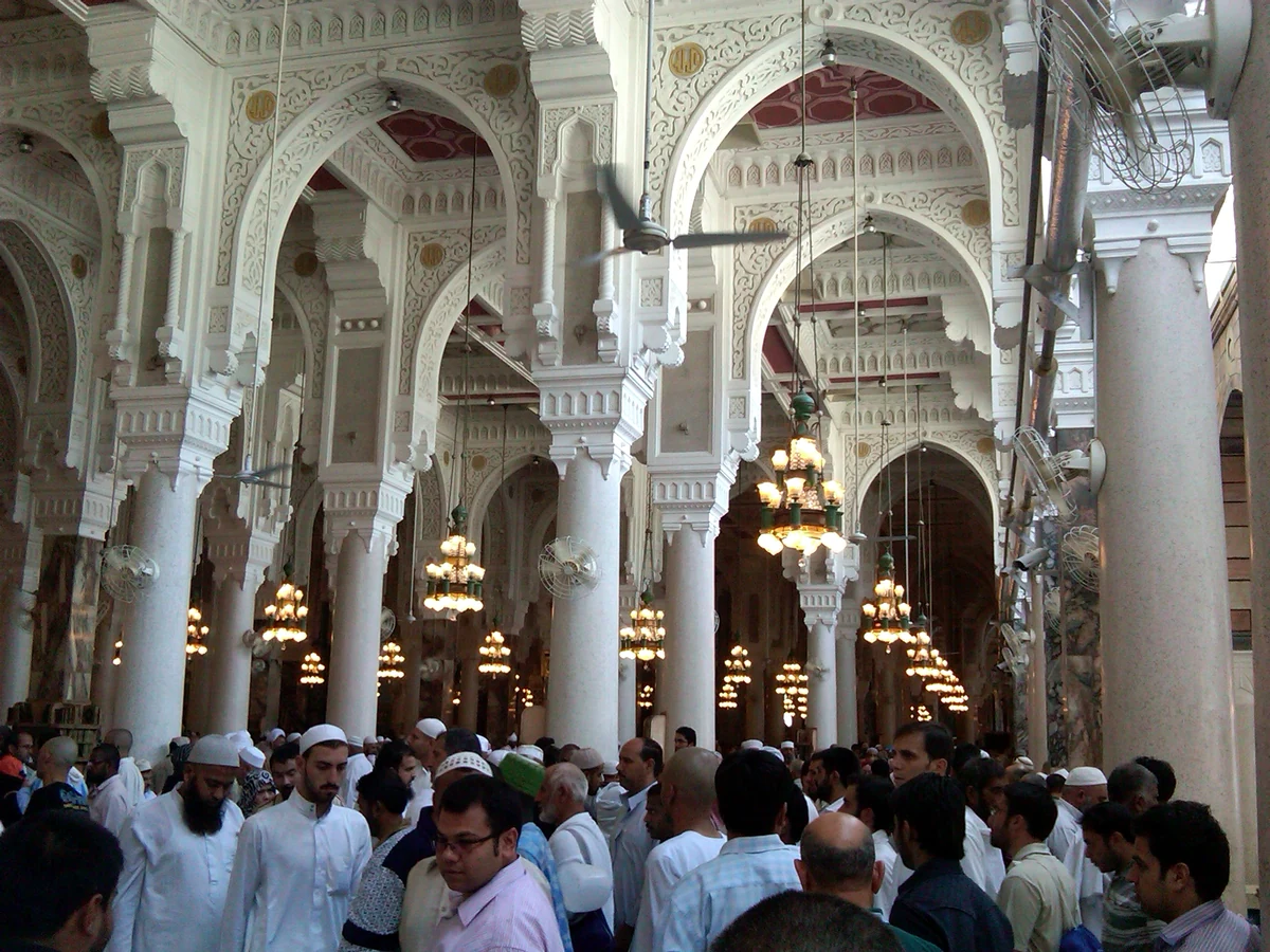 Interior walking route representing Safa and Marwah Sai